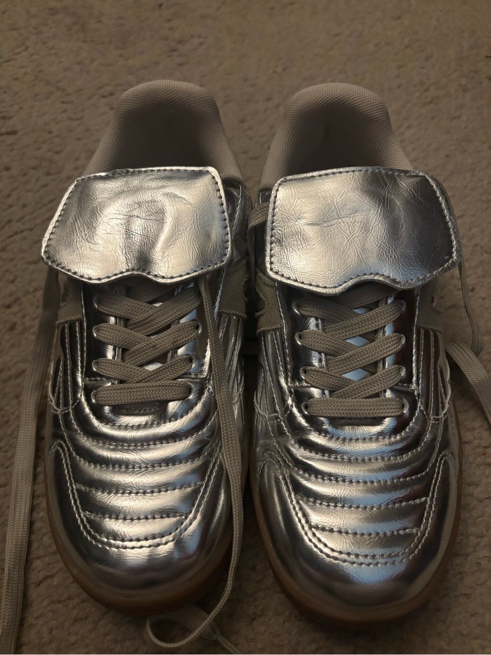 Cushionaire Silver Sneakers